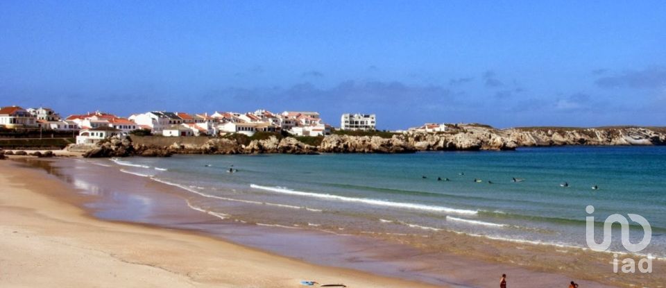 Lodge T3 in Atouguia da Baleia of 104 m²