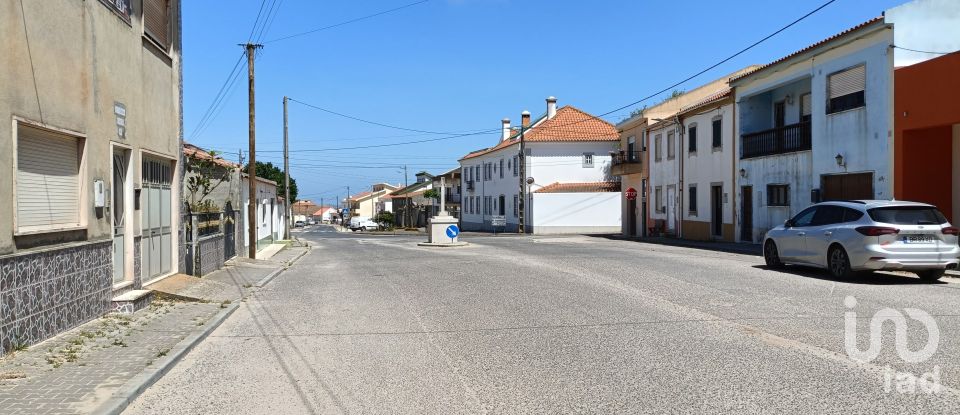 Lodge T3 in Atouguia da Baleia of 104 m²