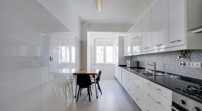 Apartment T2 in Penha de França of 122 m²