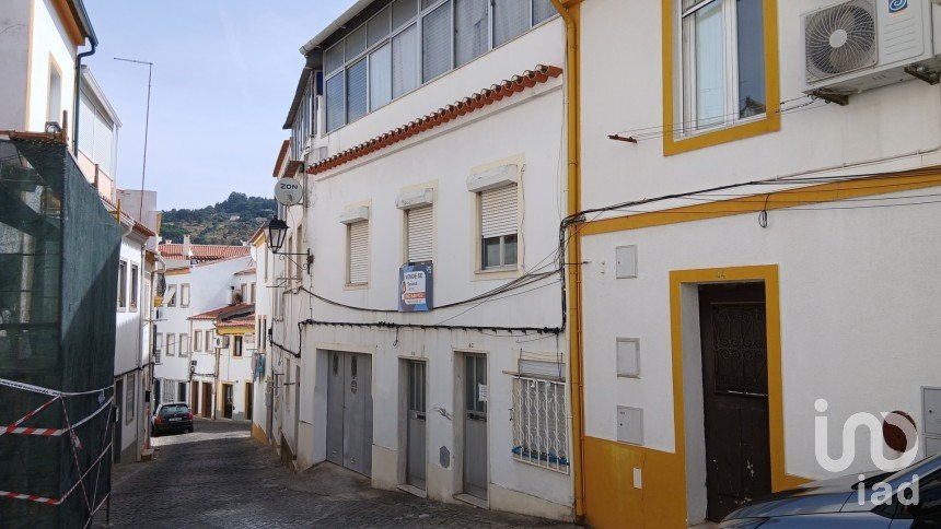 Traditional house T6 in Sé e São Lourenço of 174 m²