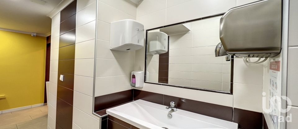 Boutique/Local commercial à Monte Gordo de 107 m²