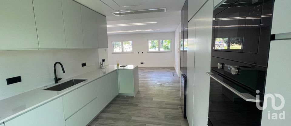 Apartment T3 in Santa Iria de Azoia, São João da Talha e Bobadela of 98 m²