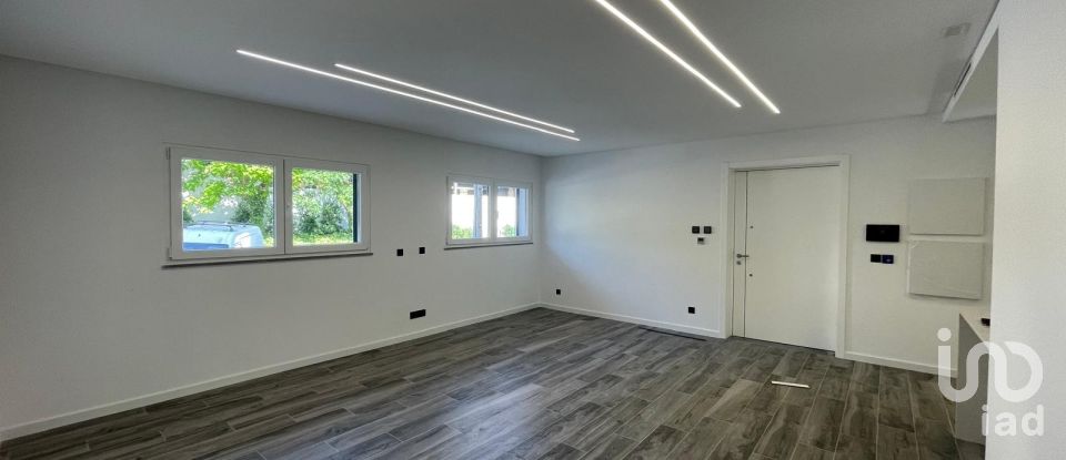Apartment T3 in Santa Iria de Azoia, São João da Talha e Bobadela of 98 m²