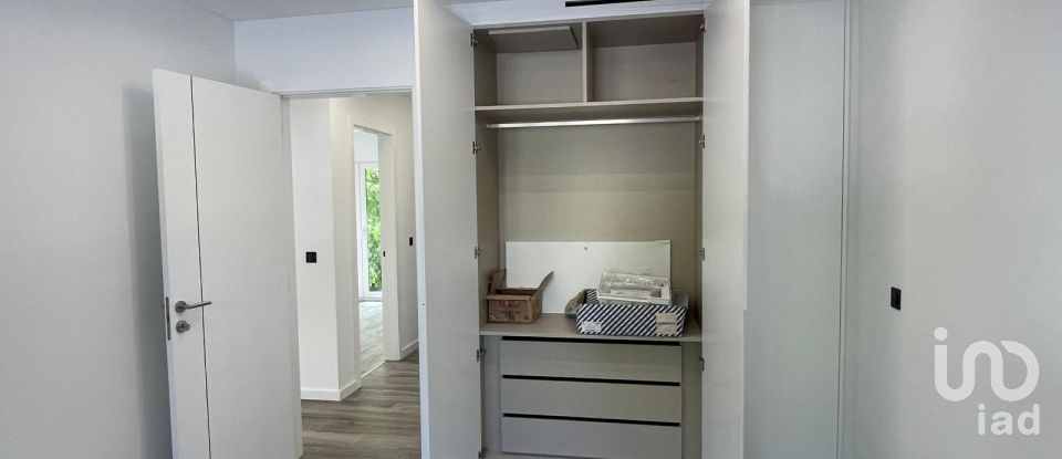 Apartment T3 in Santa Iria de Azoia, São João da Talha e Bobadela of 98 m²