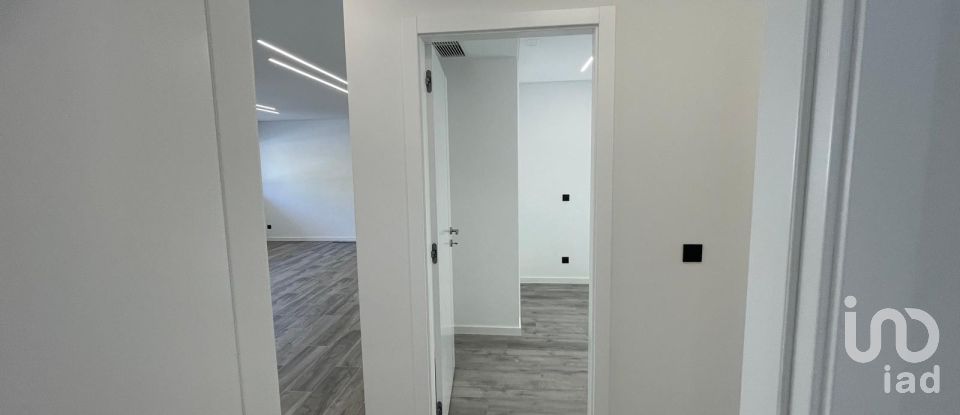 Apartment T3 in Santa Iria de Azoia, São João da Talha e Bobadela of 98 m²