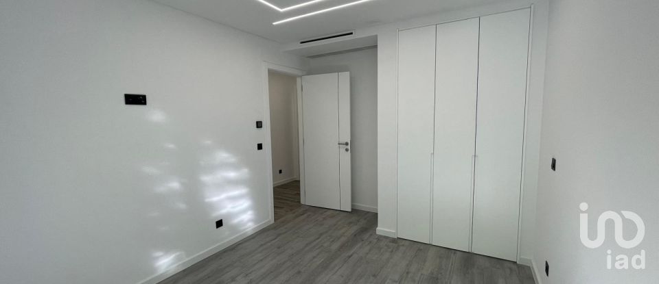 Apartment T3 in Santa Iria de Azoia, São João da Talha e Bobadela of 98 m²