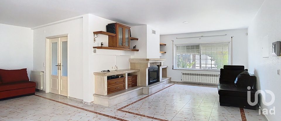 House T5 in Meirinhas of 640 m²