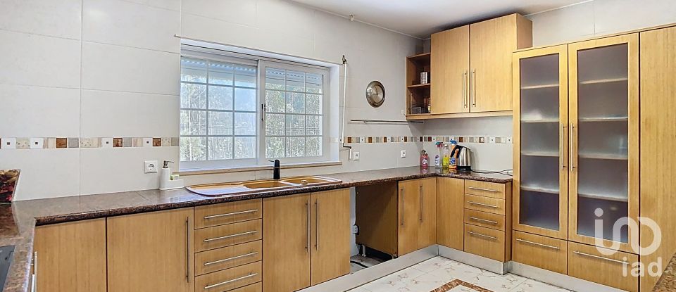 House T5 in Meirinhas of 640 m²