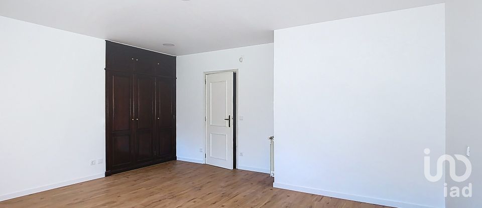 House T5 in Meirinhas of 640 m²