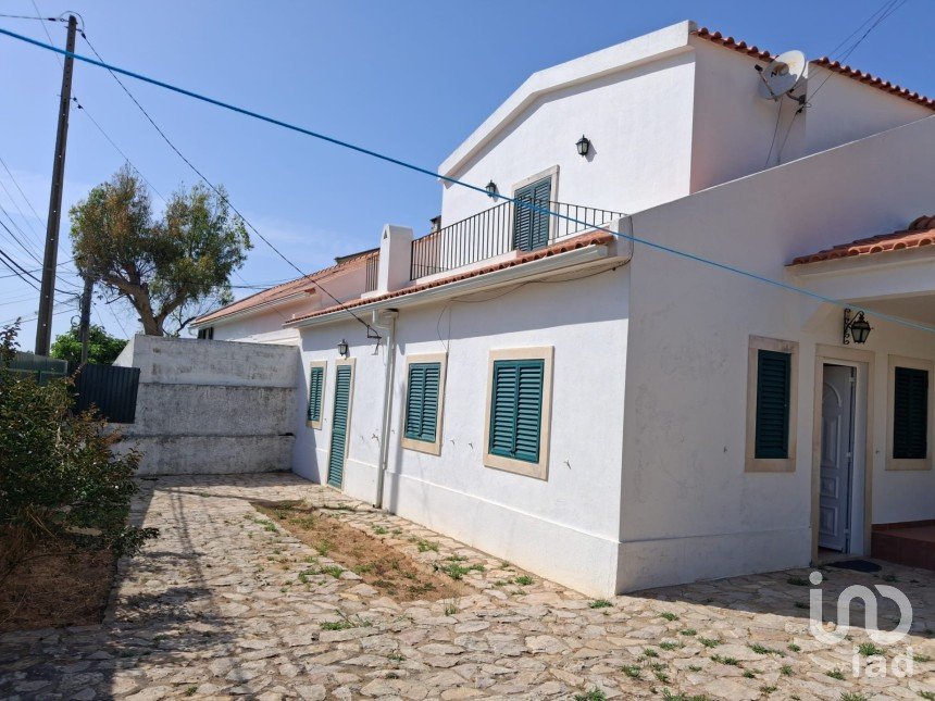 Moradia T2 em Sesimbra (Castelo) de 96 m²
