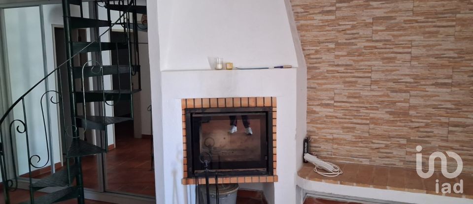 Moradia T2 em Sesimbra (Castelo) de 96 m²