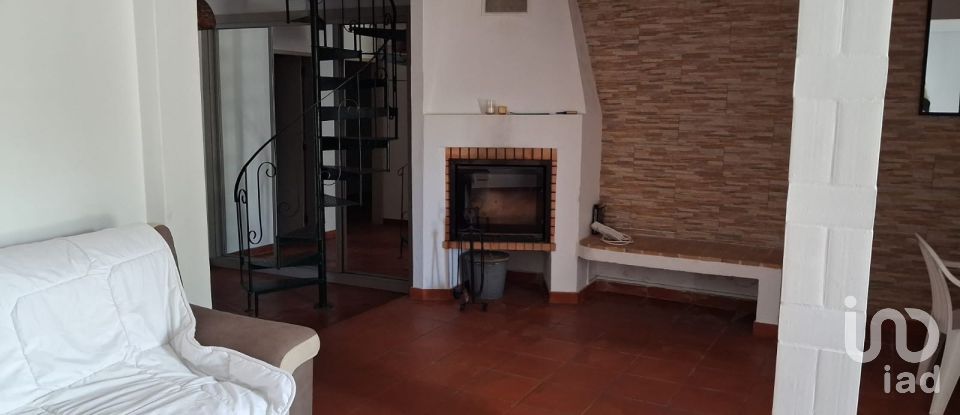 Moradia T2 em Sesimbra (Castelo) de 96 m²