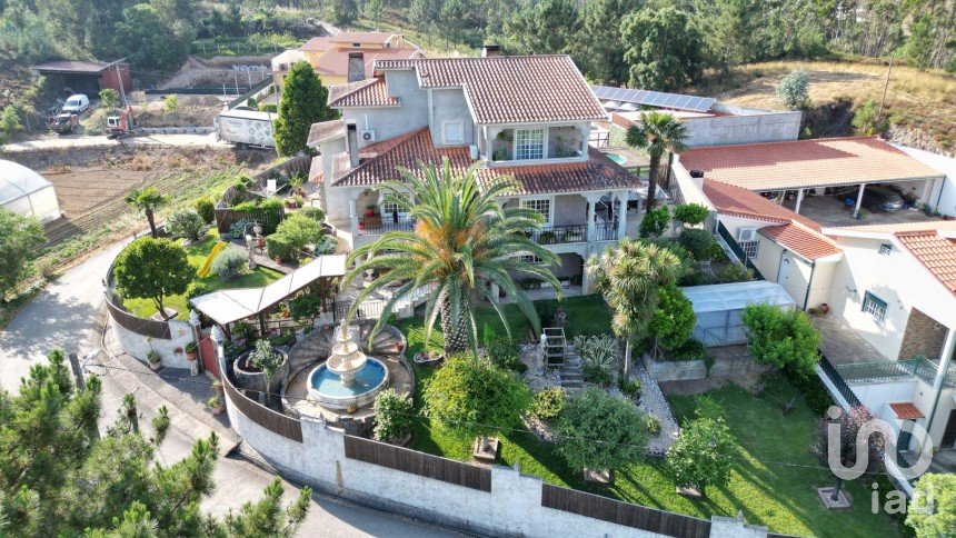 House T4 in Semide e Rio Vide of 420 m²