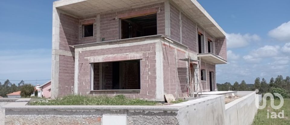 Maison T0 à Souto da Carpalhosa e Ortigosa de 0 m²