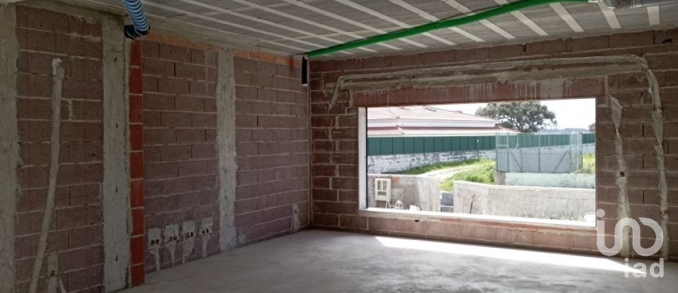 Maison T0 à Souto da Carpalhosa e Ortigosa de 0 m²