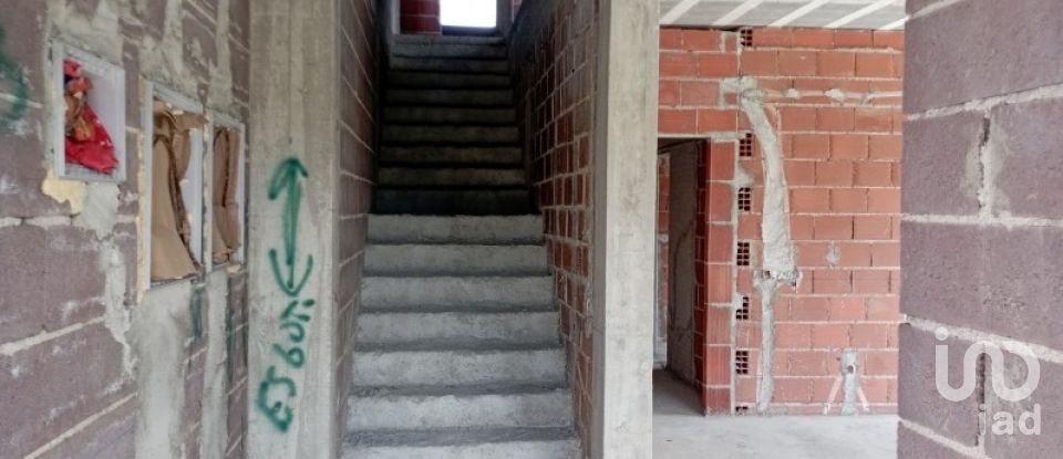 Maison T0 à Souto da Carpalhosa e Ortigosa de 0 m²