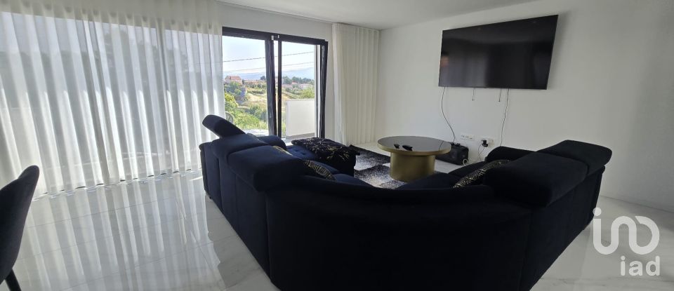 Maison T3 à Louredo de 271 m²