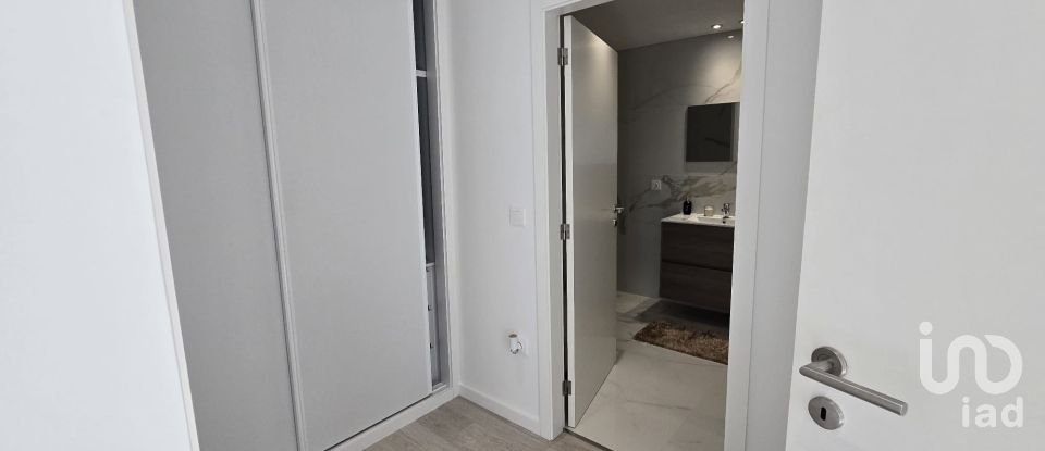 Maison T3 à Louredo de 271 m²