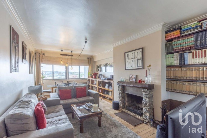 Apartamento T5 em Massamá e Monte Abraão de 170 m²