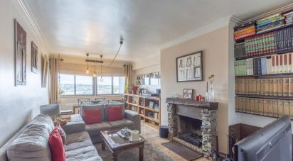 Apartment T5 in Massamá e Monte Abraão of 170 m²