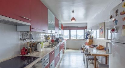 Apartment T5 in Massamá e Monte Abraão of 170 m²