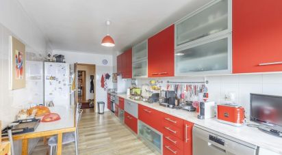 Apartment T5 in Massamá e Monte Abraão of 170 m²