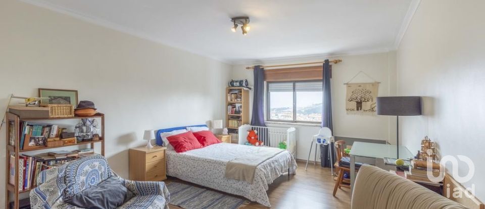 Apartamento T5 em Massamá e Monte Abraão de 170 m²