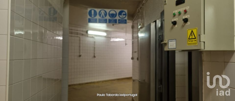 Shop / premises commercial in Tolosa of 158 m²