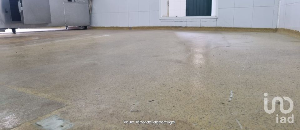 Shop / premises commercial in Tolosa of 158 m²