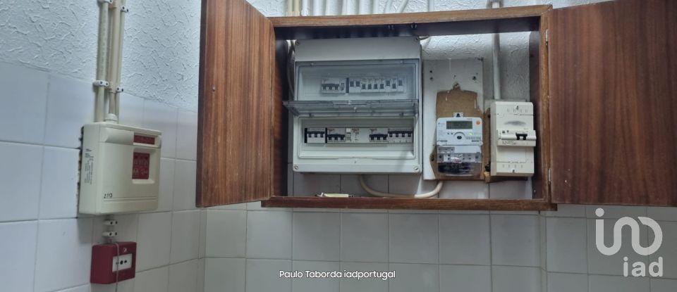 Shop / premises commercial in Tolosa of 158 m²