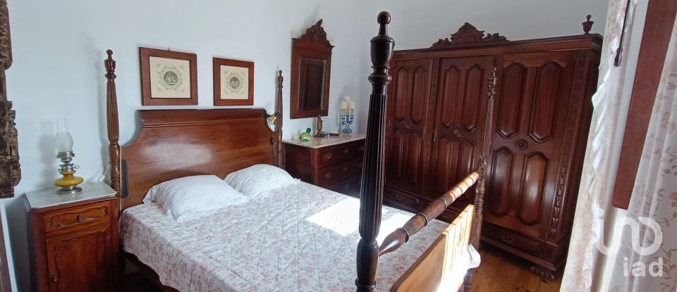 Moradia T3 em Miragaia e Marteleira de 382 m²