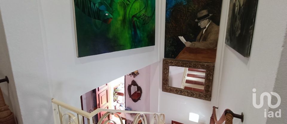 Moradia T3 em Miragaia e Marteleira de 382 m²