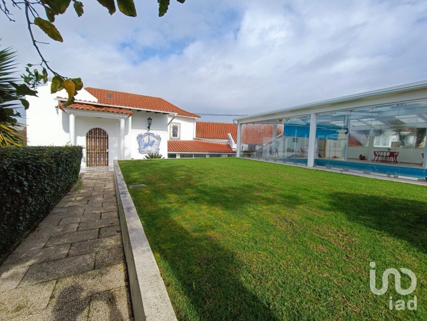 Moradia T3 em Miragaia e Marteleira de 382 m²