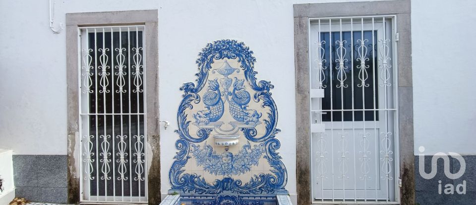 Moradia T3 em Miragaia e Marteleira de 382 m²