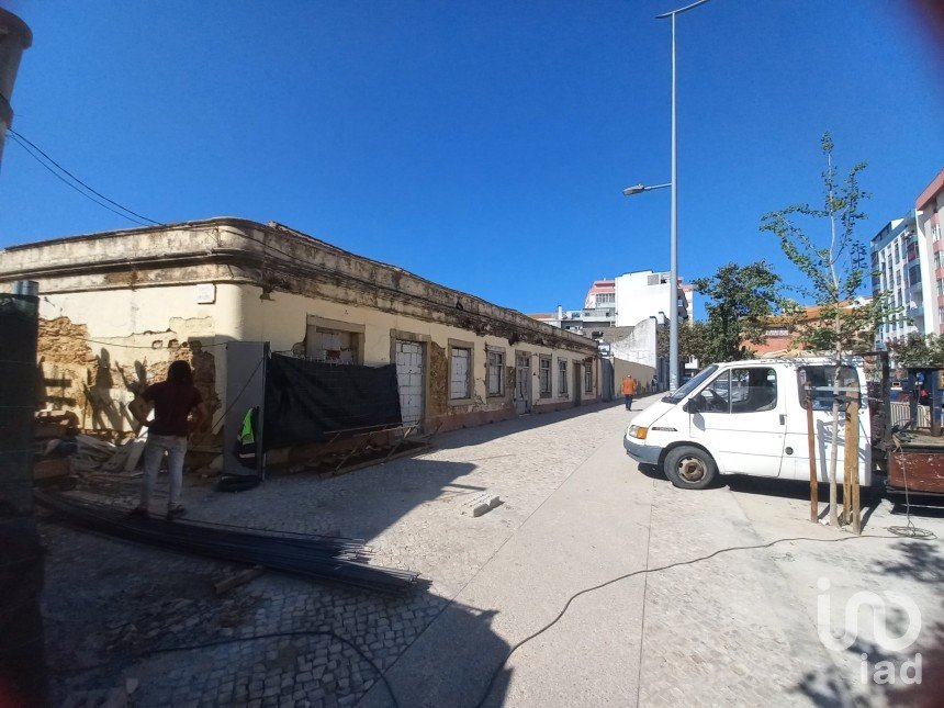 Terrain à Setúbal (São Julião, Nossa Senhora da Anunciada e Santa Maria da Graça) de 2 242 m²