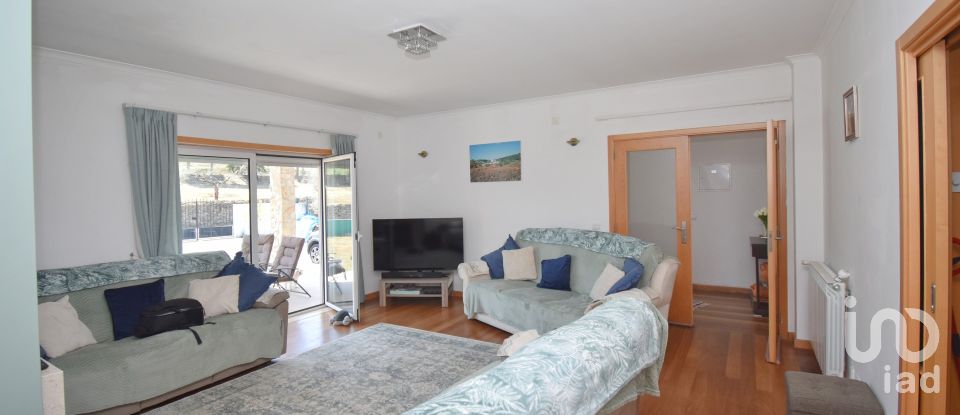 Moradia T3 em Podentes de 184 m²