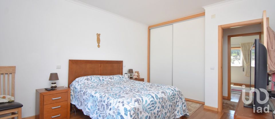 Moradia T3 em Podentes de 184 m²