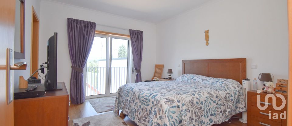 Moradia T3 em Podentes de 184 m²