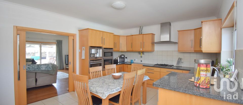 Moradia T3 em Podentes de 184 m²