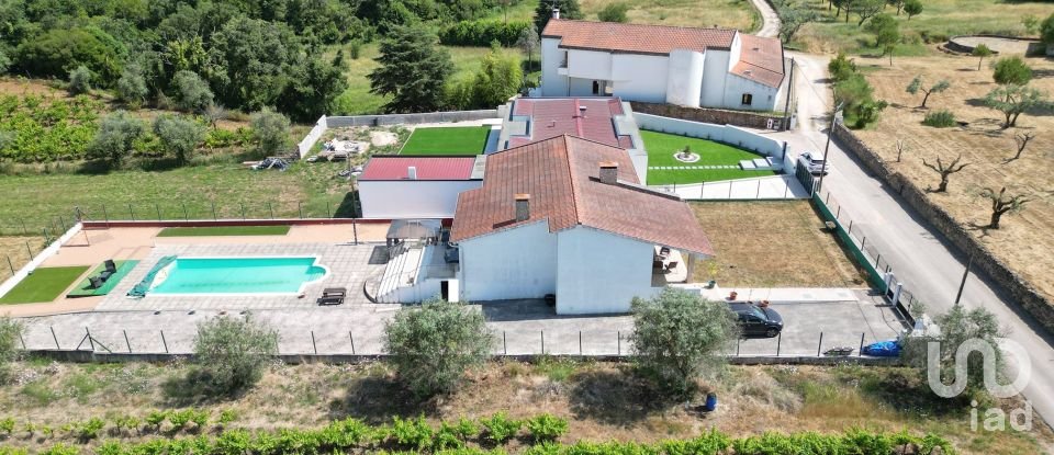 Moradia T3 em Podentes de 184 m²