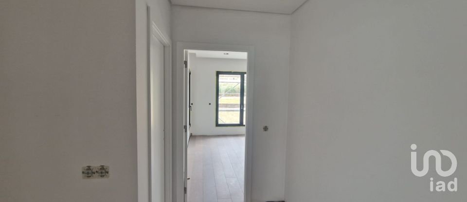 Maison T3 à Porto de Mós - São João Baptista e São Pedro de 200 m²