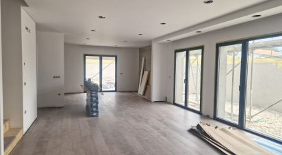 House T3 in Porto de Mós - São João Baptista e São Pedro of 200 m²