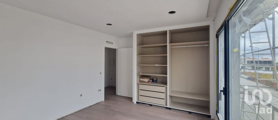 Maison T3 à Porto de Mós - São João Baptista e São Pedro de 200 m²