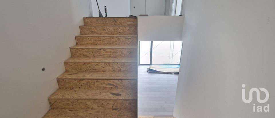 Maison T3 à Porto de Mós - São João Baptista e São Pedro de 200 m²