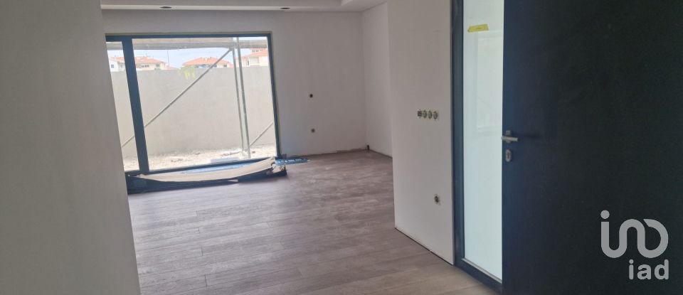 Maison T3 à Porto de Mós - São João Baptista e São Pedro de 200 m²