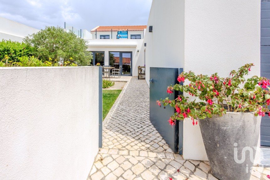 Moradia T4 em A dos Cunhados e Maceira de 165 m²