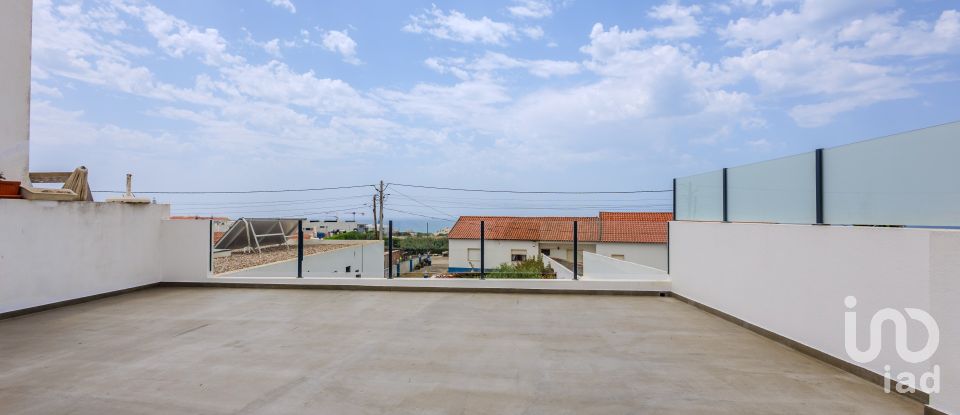 Moradia T4 em A dos Cunhados e Maceira de 165 m²