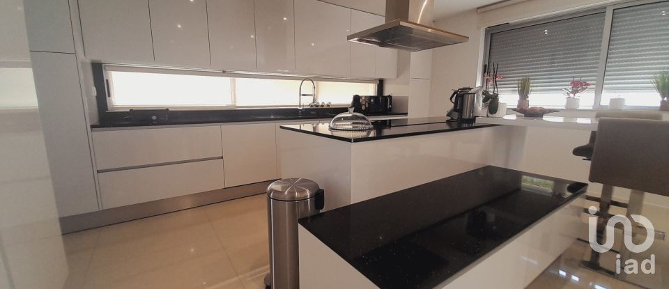 Moradia T3 em Guilhadeses e Santar de 220 m²