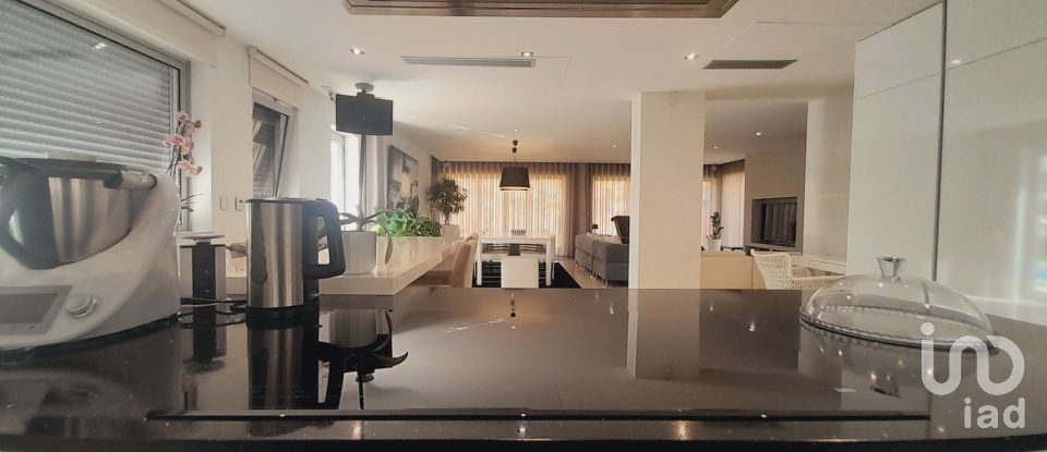 Moradia T3 em Guilhadeses e Santar de 220 m²