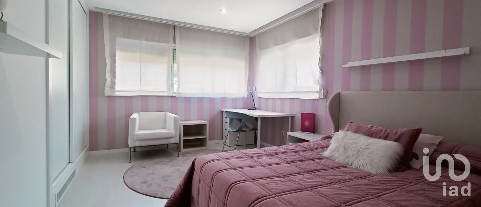 Moradia T3 em Guilhadeses e Santar de 220 m²